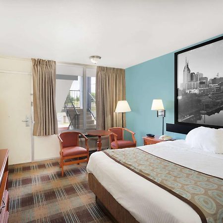 ซูเปอร์ 8 บาย วินด์แฮม แนชวิลล์ ดาวน์ทาวน์ Hotel ภายนอก รูปภาพ