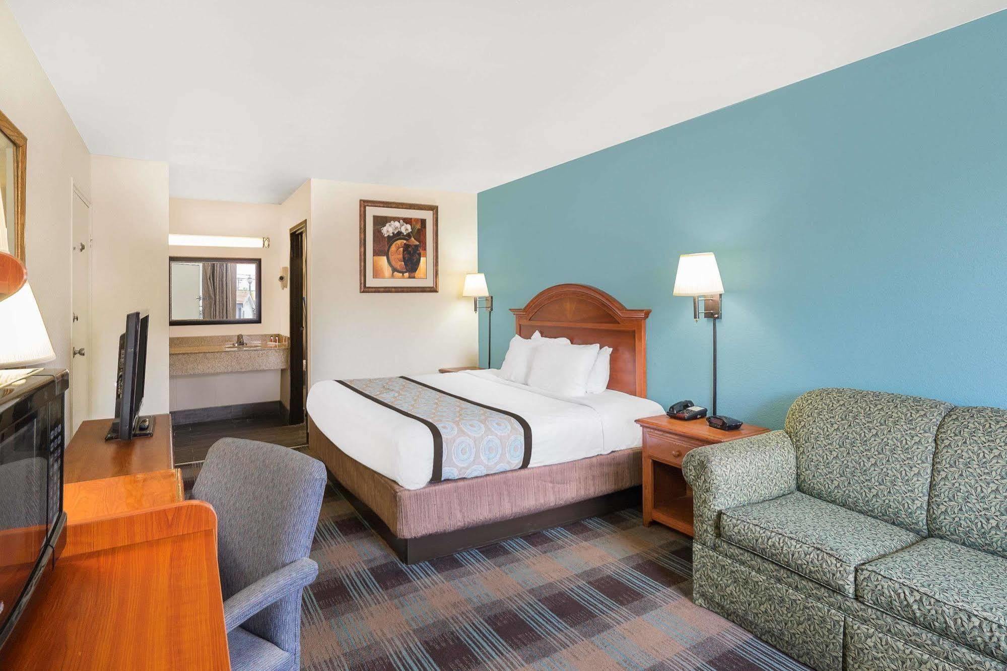 ซูเปอร์ 8 บาย วินด์แฮม แนชวิลล์ ดาวน์ทาวน์ Hotel ภายนอก รูปภาพ